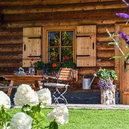 Almchalet Alpenflora Chalet *