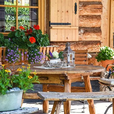 Almchalet Alpenflora Chalet *