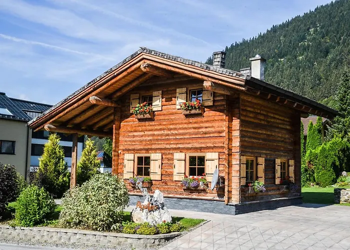 Almchalet Alpenflora